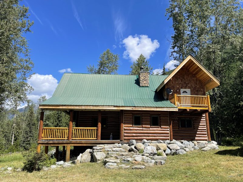 off-grid-adventures-purcell-mountain-lodge-IMG_7245-2000px-c82